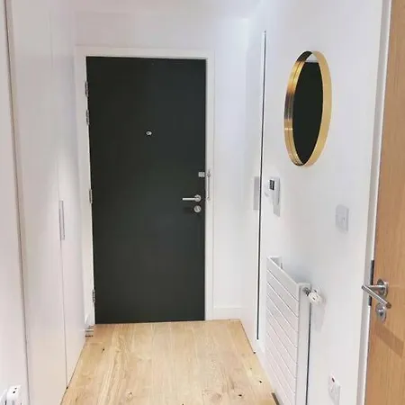 Superb Luxury 1Bed Apartment Лондон Экстерьер фото