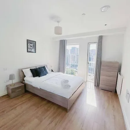 Superb Luxury 1Bed Apartment Лондон Экстерьер фото