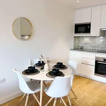 Superb Luxury 1Bed Apartment Лондон Экстерьер фото